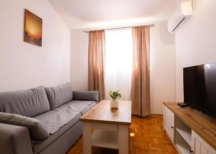 Sunset Cove Apartment *